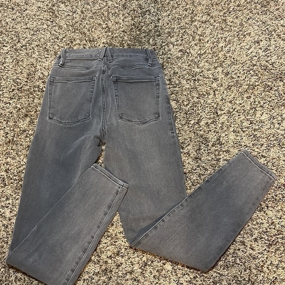 Good American Gray Waist Button Fly Crop Skinny Jeans - Picture 6 of 10